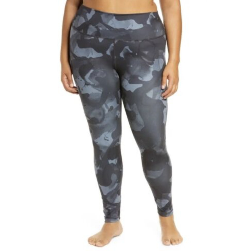 NWT Zella Gray Camo Studio Lite High Waist Print 7/8 Athletic Leggings, Sz 1X 🗣